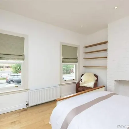 Daire Cosy 2 Bedroom House In 4